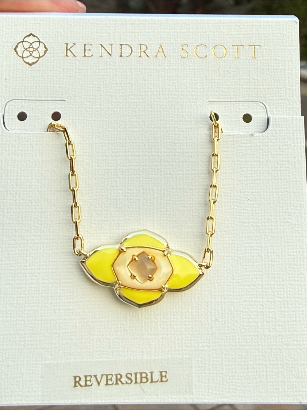 NWT- Kendra Scott Abbie Medallion Necklace